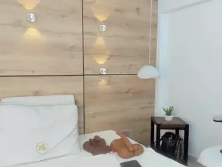 thaylanaa's Live Sex Cam Show