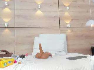 thaylanaa's Live Sex Cam Show