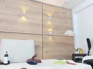 thaylanaa's Live Sex Cam Show