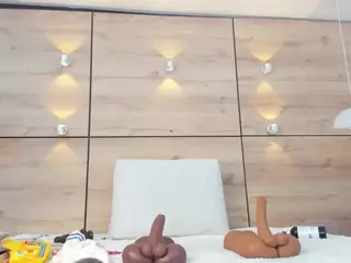 thaylanaa's Live Sex Cam Show