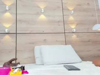 thaylanaa's Live Sex Cam Show