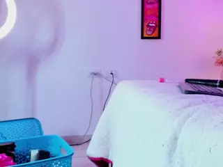 NitzziRouse's Live Sex Cam Show