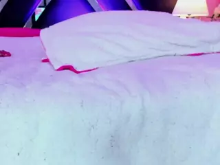 NitzziRouse's Live Sex Cam Show