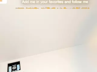 is_mishelle's Live Sex Cam Show
