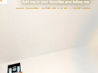 is_mishelle's Live Sex Cam Show