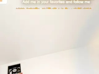 is_mishelle's Live Sex Cam Show