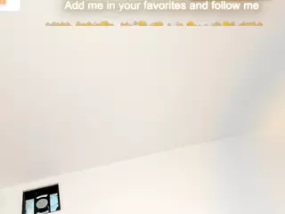 is_mishelle's Live Sex Cam Show