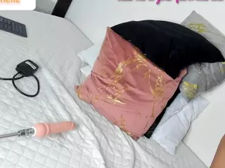 is_mishelle's Live Sex Cam Show