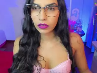 BrunetteOfYourDreams's Live Sex Cam Show