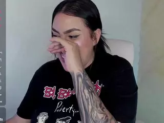 malley-adams's Live Sex Cam Show