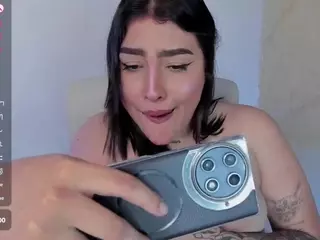 malley-adams's Live Sex Cam Show