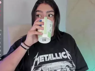 malley-adams's Live Sex Cam Show