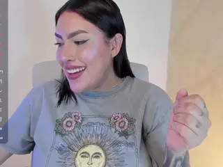 malley-adams's Live Sex Cam Show