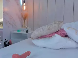 Annyy-Rosse's Live Sex Cam Show