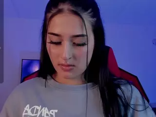 CHARRLOTTEGREY's Live Sex Cam Show