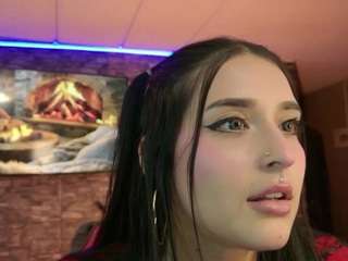 Live cam show with CHARRLOTTEGREY