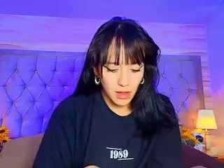 isabella-mansory's Live Sex Cam Show