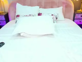AmedeeaBanks's Live Sex Cam Show