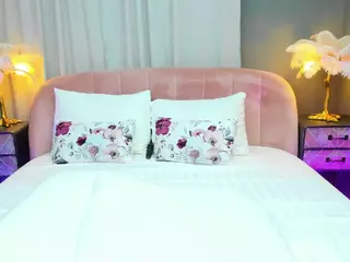 AmedeeaBanks's Live Sex Cam Show
