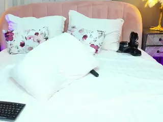 AmedeeaBanks's Live Sex Cam Show