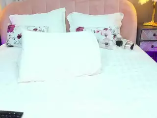 AmedeeaBanks's Live Sex Cam Show
