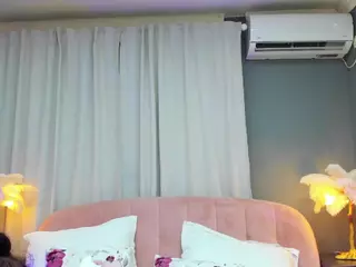 AmedeeaBanks's Live Sex Cam Show
