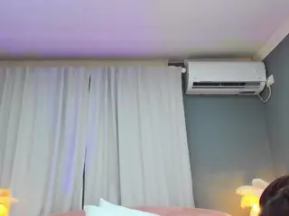 AmedeeaBanks's Live Sex Cam Show