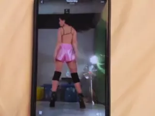 AmedeeaBanks's Live Sex Cam Show