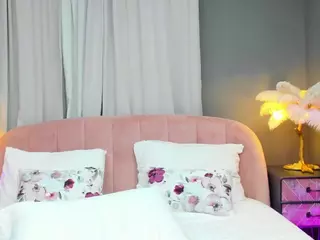 AmedeeaBanks's Live Sex Cam Show