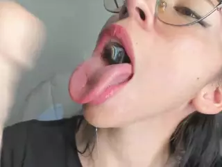 Katty-mouth's Live Sex Cam Show