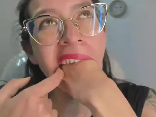 Katty-mouth's Live Sex Cam Show