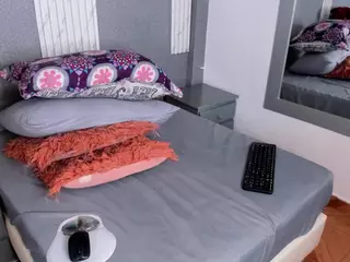 rebecacorttez's Live Sex Cam Show
