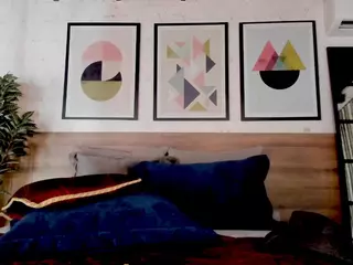 Luna Ruso's Live Sex Cam Show