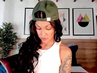Luna Ruso's Live Sex Cam Show