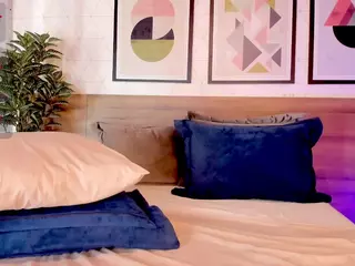 Luna Ruso's Live Sex Cam Show