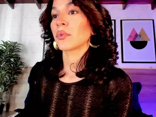 Luna Ruso's Live Sex Cam Show