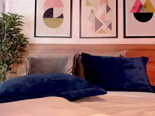 Luna Ruso's Live Sex Cam Show