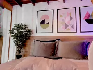 Luna Ruso's Live Sex Cam Show