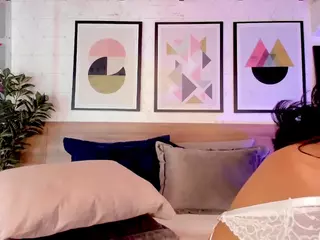 Luna Ruso's Live Sex Cam Show