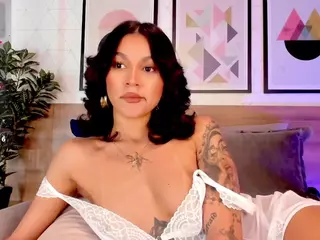 Luna Ruso's Live Sex Cam Show