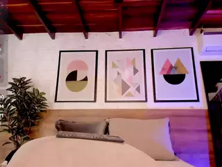 Luna Ruso's Live Sex Cam Show