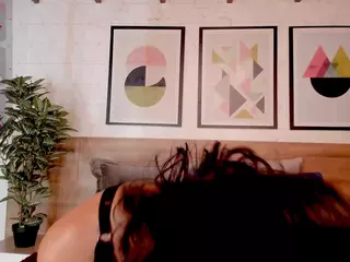 Luna Ruso's Live Sex Cam Show