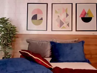 Luna Ruso's Live Sex Cam Show