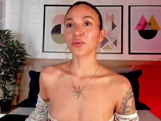 Luna Ruso's Live Sex Cam Show