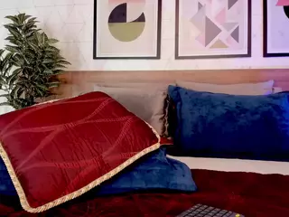 Luna Ruso's Live Sex Cam Show