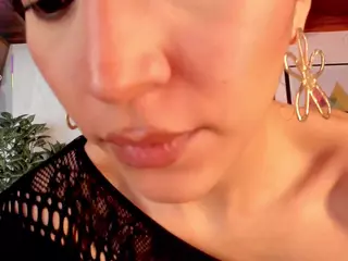 Luna Ruso's Live Sex Cam Show