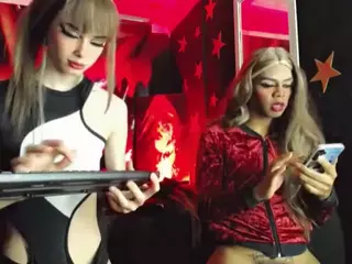 Penelope's Live Sex Cam Show