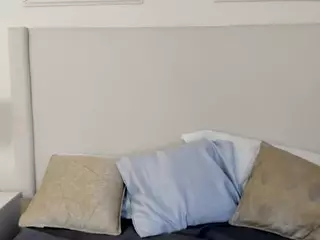 Abril-Taylorr's Live Sex Cam Show