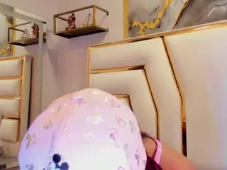 Hanna Petit's Live Sex Cam Show