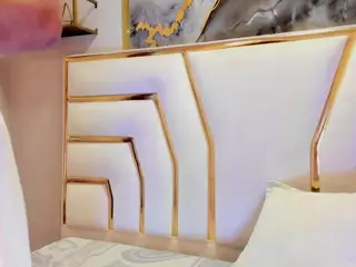 Hanna Petit's Live Sex Cam Show